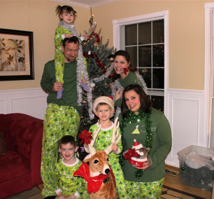 Family_christmas_picture_1