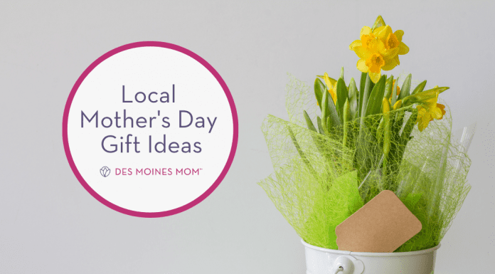 bucket with daffodils. Mothers Day Gift Ideas. Des Moines Mom